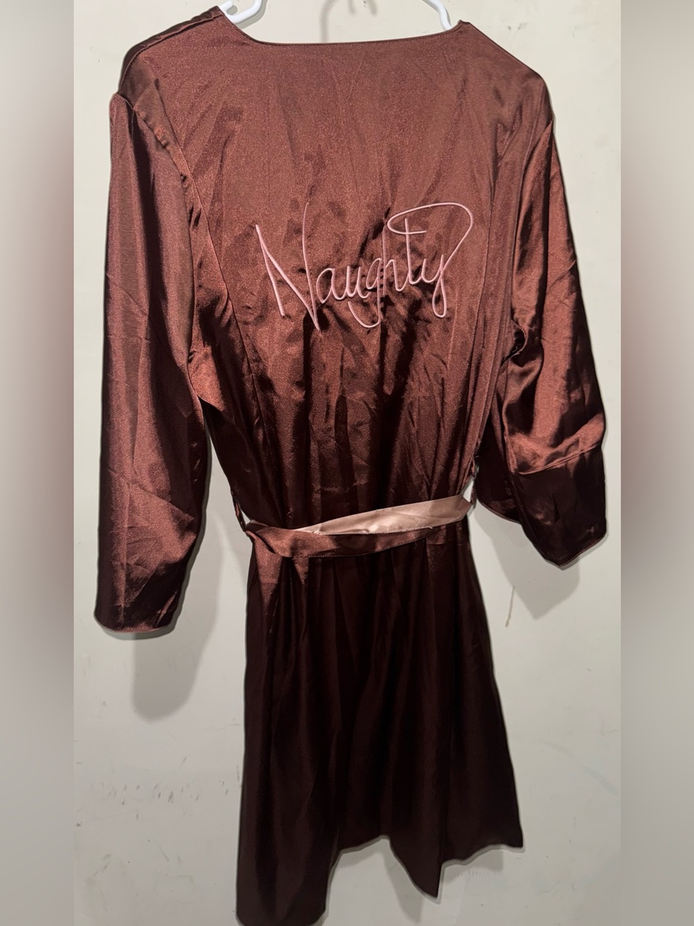 Huda Beauty WISHFUL Naughty Nudes Satin Reversible Robe